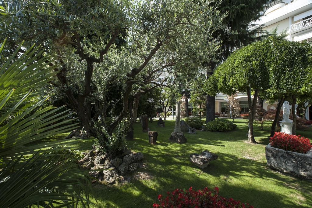 Hotel Due Torri Abano Terme Exterior photo