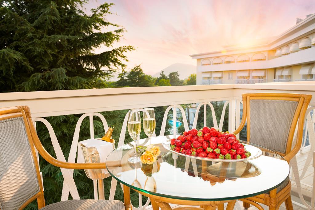 Hotel Due Torri Abano Terme Exterior photo